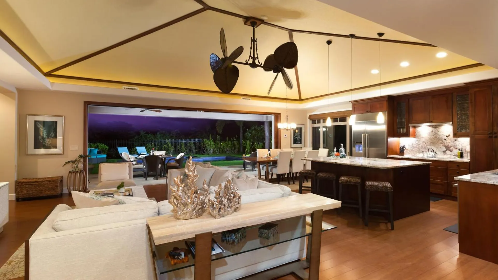 Blue Lagoon Single Level 4Br Kamilo Home With Pool And Cottage ワイコロアビレッジ 米国